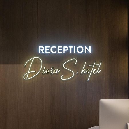 Diora'S Hotel And Apartments Vlore Ngoại thất bức ảnh