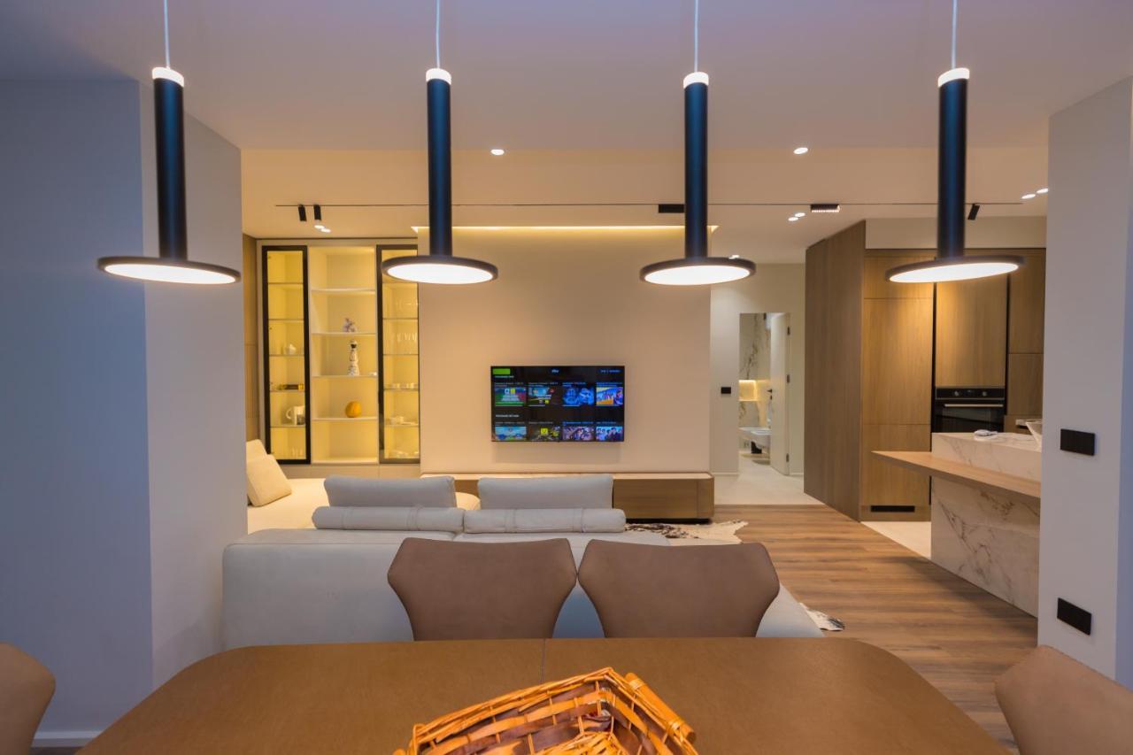 Diora'S Hotel And Apartments Vlore Ngoại thất bức ảnh