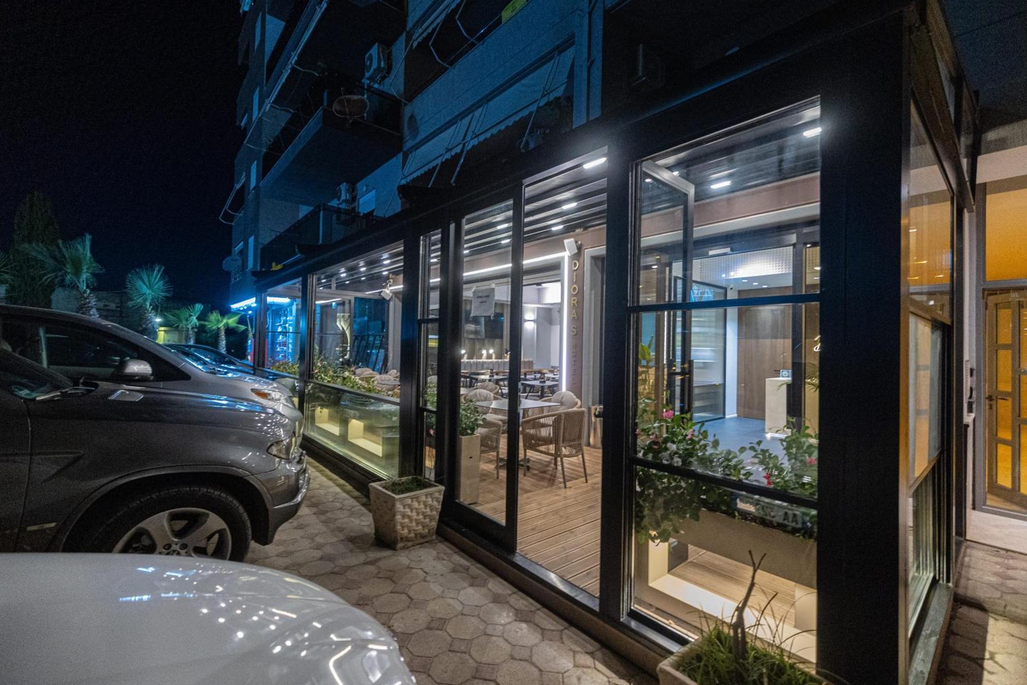 Diora'S Hotel And Apartments Vlore Ngoại thất bức ảnh