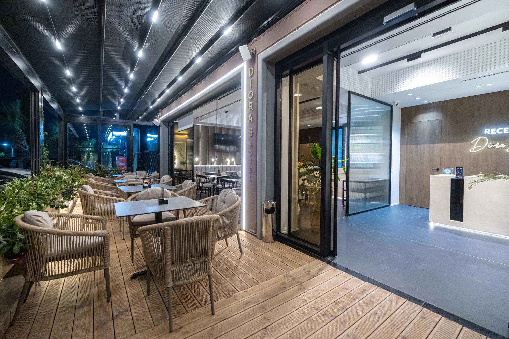 Diora'S Hotel And Apartments Vlore Ngoại thất bức ảnh