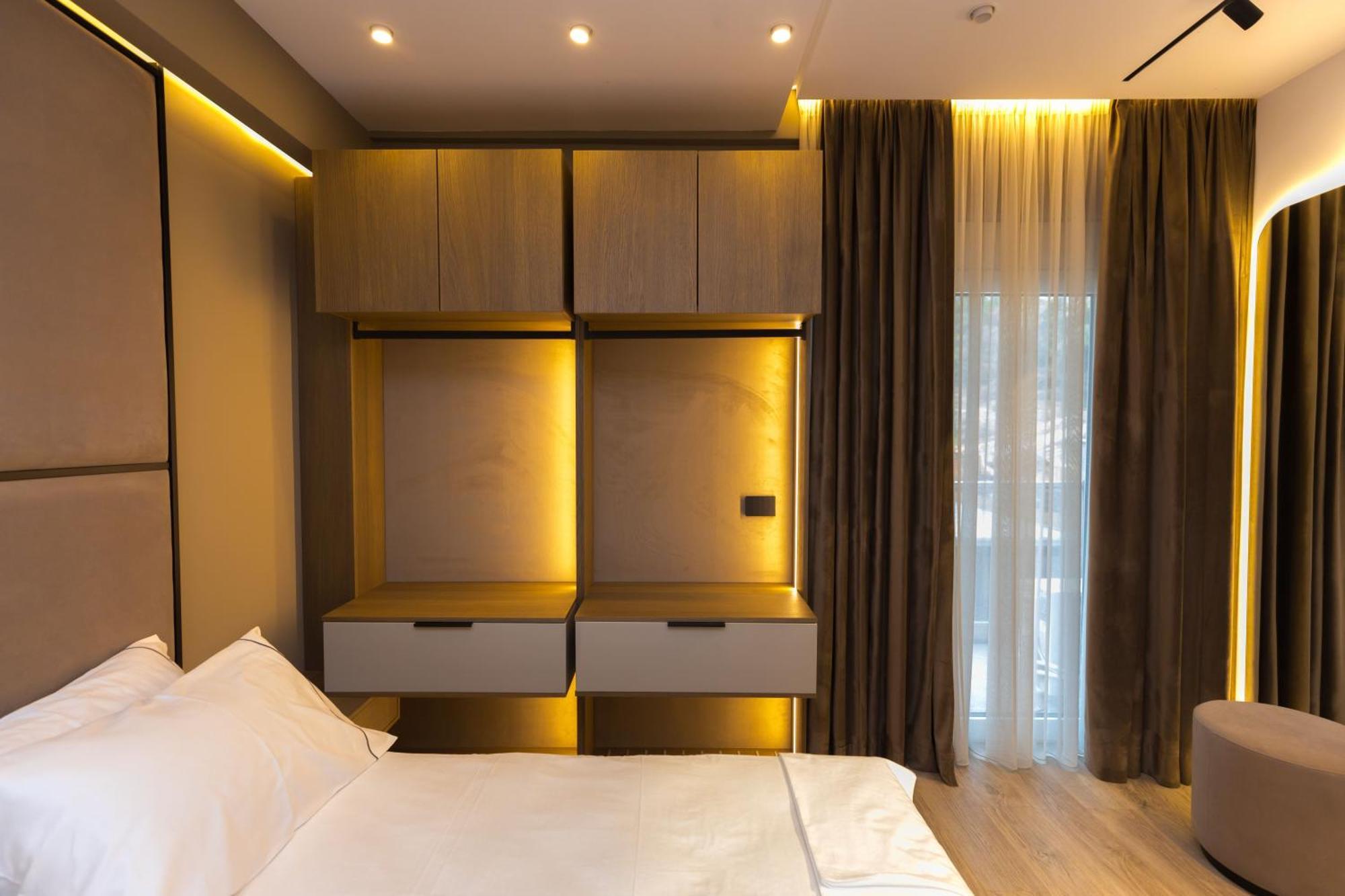Diora'S Hotel And Apartments Vlore Ngoại thất bức ảnh