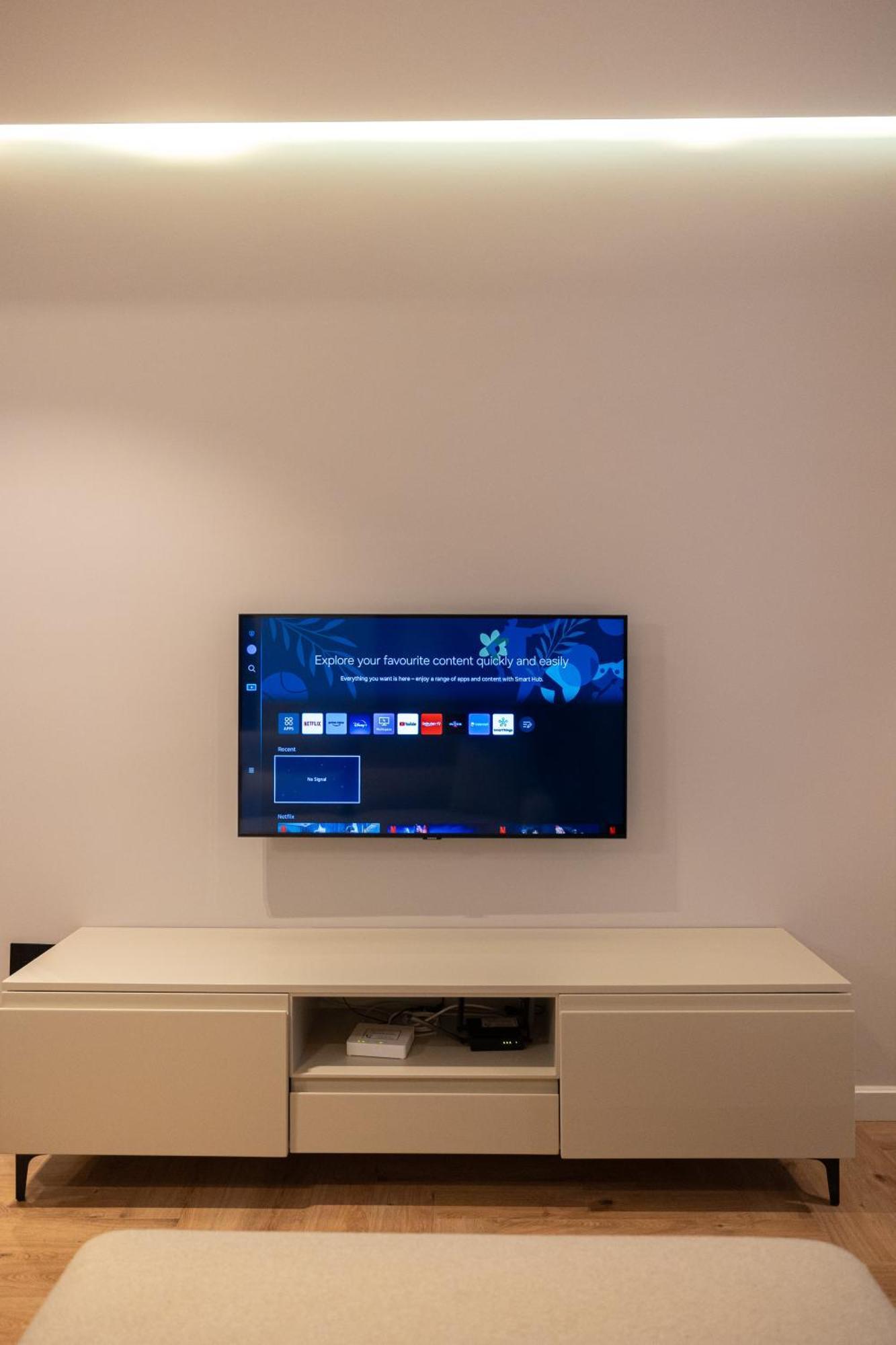 Diora'S Hotel And Apartments Vlore Ngoại thất bức ảnh